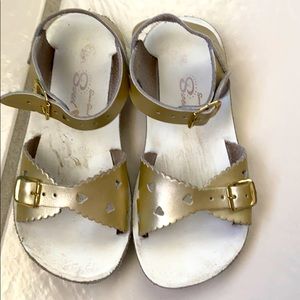 Girl gold sandals